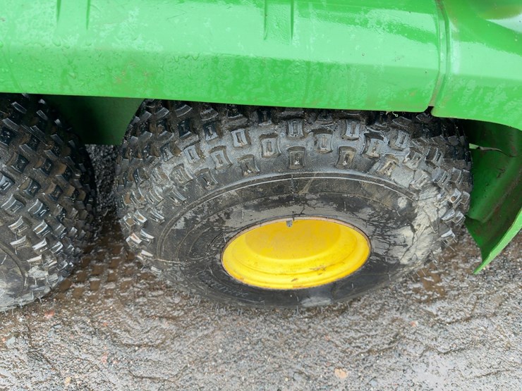john-deere-gator-image-8