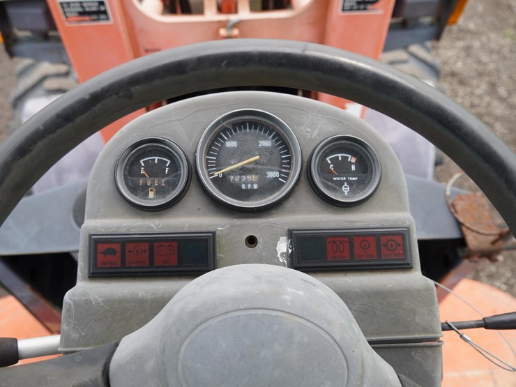 2005-kubota-r520s-image-54