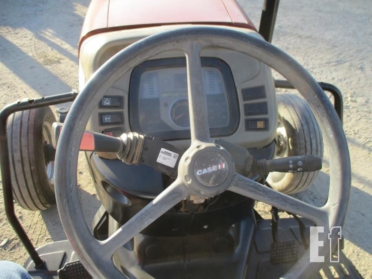 2009-case-ih-farmall-65c-image-12