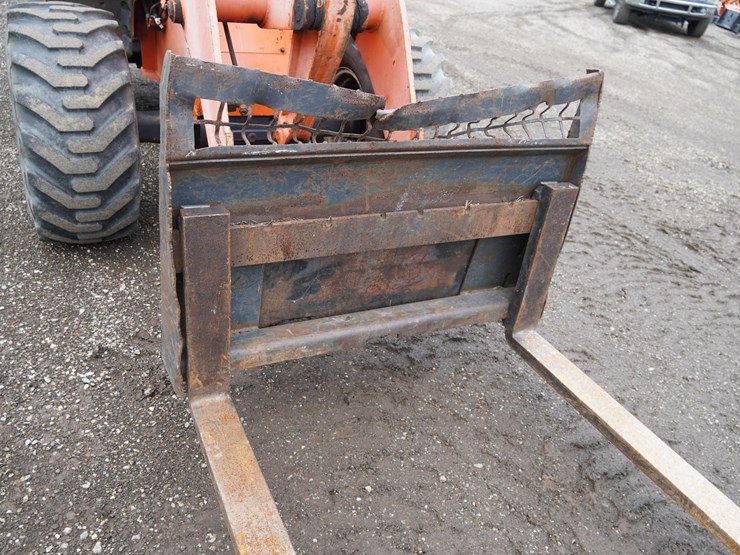2005-kubota-r520s-image-12