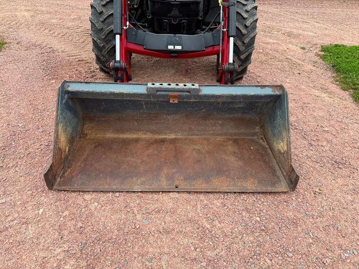 case-ih-farmall-85u-image-20