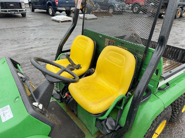 john-deere-gator-image-13
