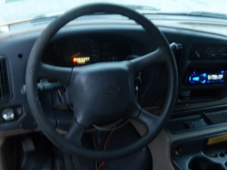 1998-chevrolet-express-3500-image-16