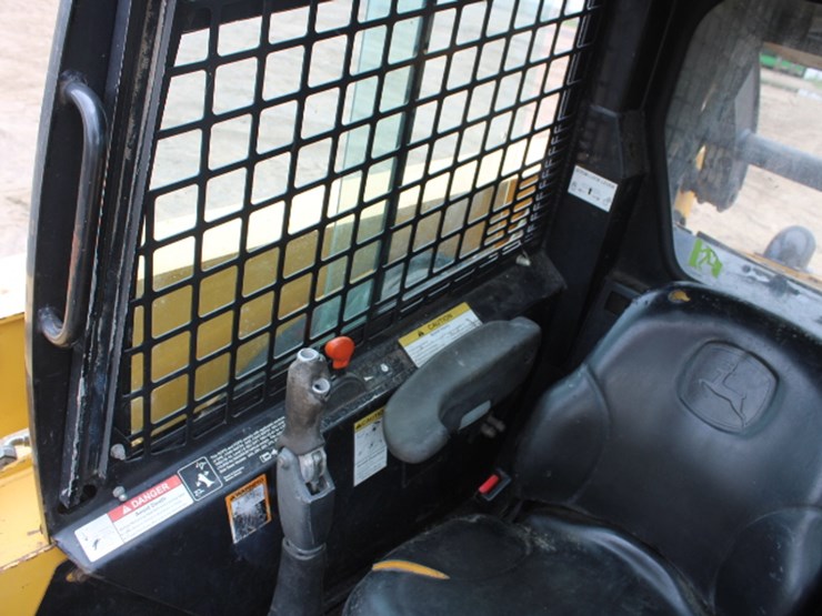 john-deere-260-image-30
