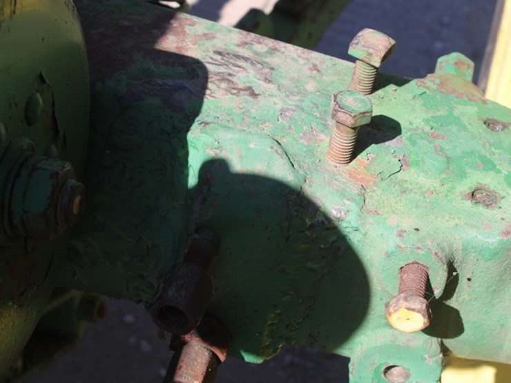 john-deere-520-image-17