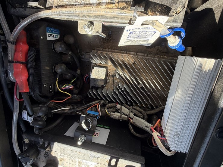 envy-nv4-neighborhood-vehicle-image-23