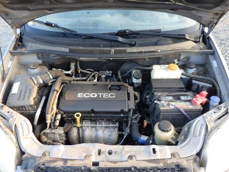 2011-chevrolet-aveo-lt-sedan-image-25