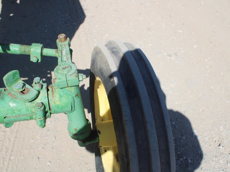 john-deere-520-image-4