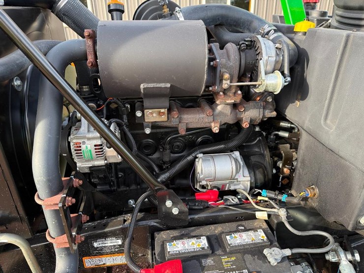 2016-john-deere-1600-turbo-image-29