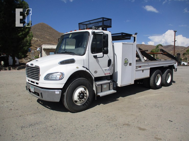 2018-freightliner-business-class-m2-106-image-1