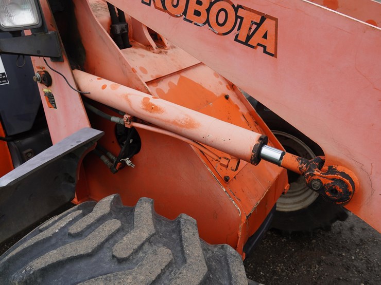 2005-kubota-r520s-image-16