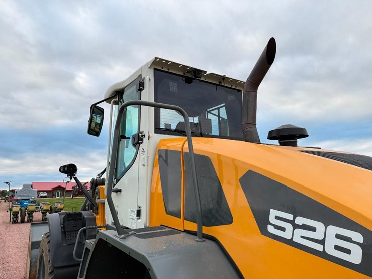 2022-liebherr-l526-image-18