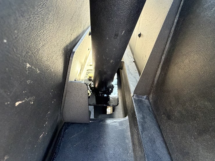 envy-nv4-neighborhood-vehicle-image-13