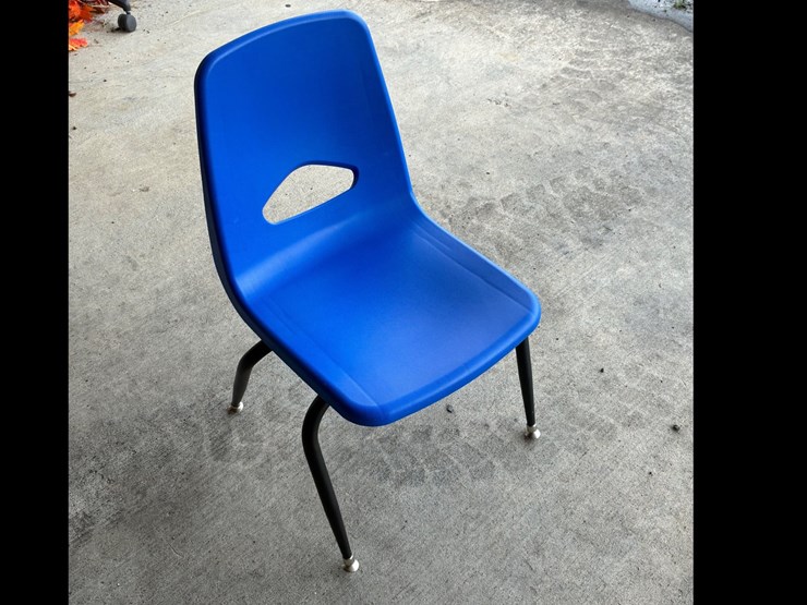 #104-•-(5)-chairs-image-1