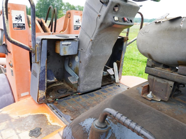 2005-kubota-r520s-image-34