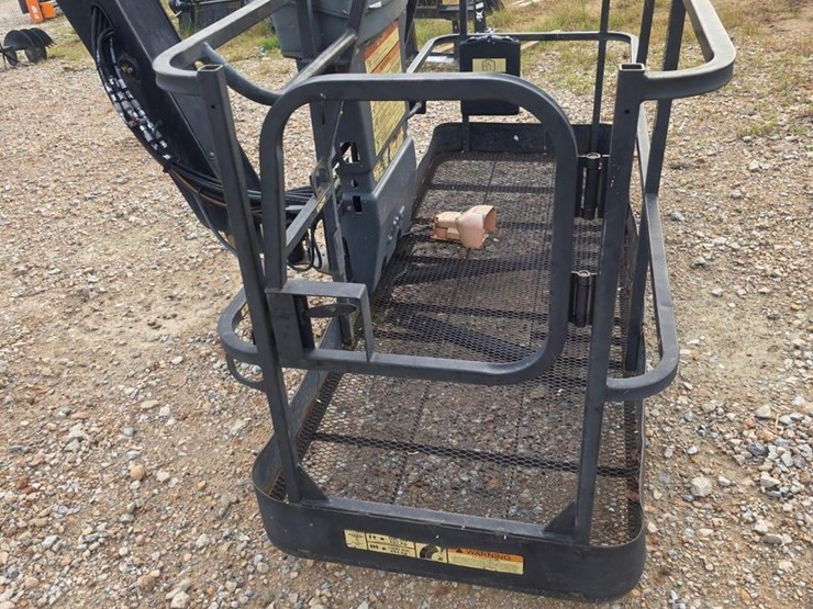 2015-jlg-800aj-image-18