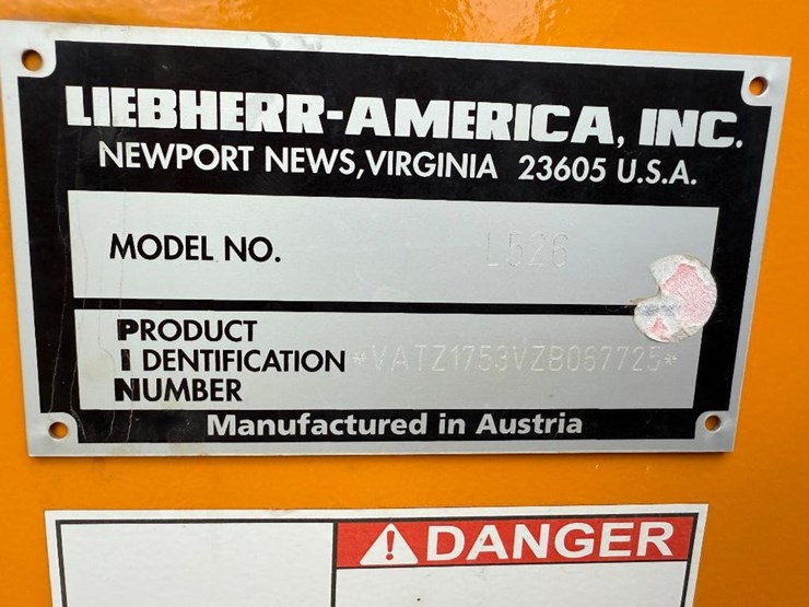 2022-liebherr-l526-image-61