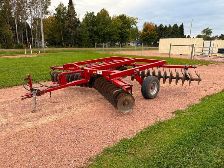 case-ih-3800-image-1