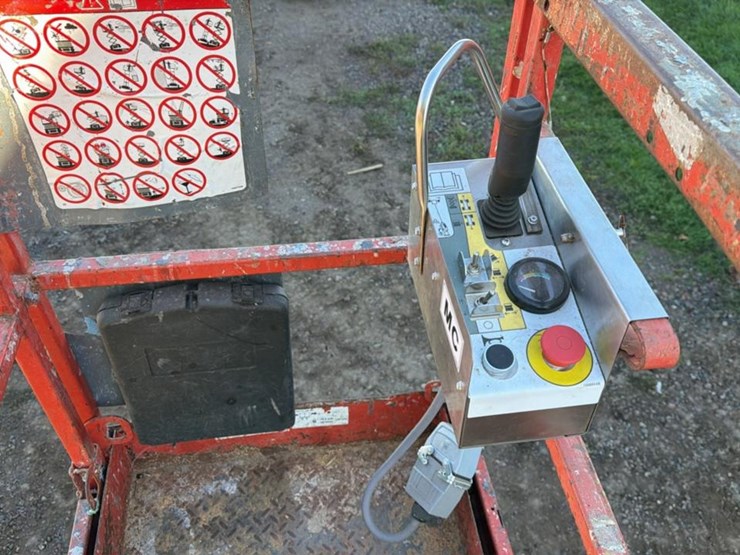#104-•-skyjack-3219-scissor-lift-image-20