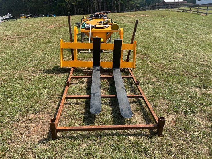 #119-•-wheel-loader-forks-image-1