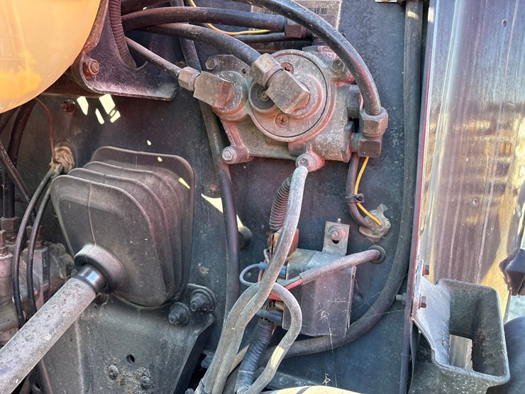 1997-mack-ch613-image-40
