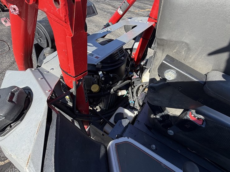 2022-altoz-trx766i-zero-turn-mower-66"-deck-image-5