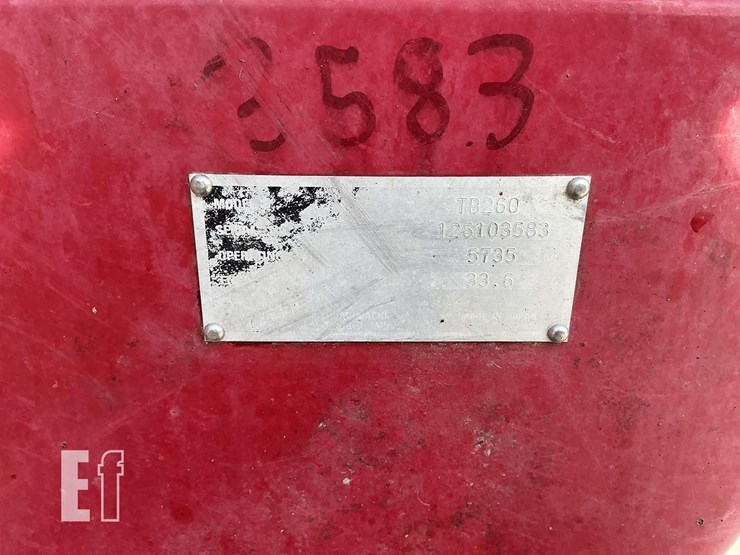 2018-takeuchi-tb260-image-18