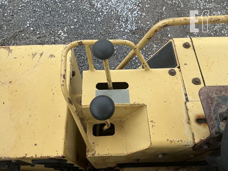 1994-caterpillar-939-image-15