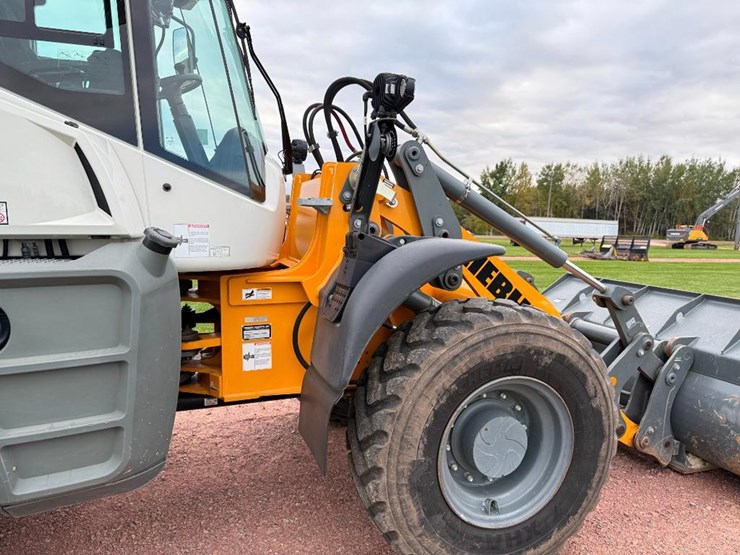 2022-liebherr-l526-image-23