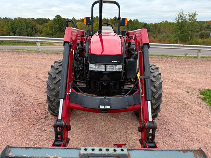 case-ih-farmall-85u-image-21