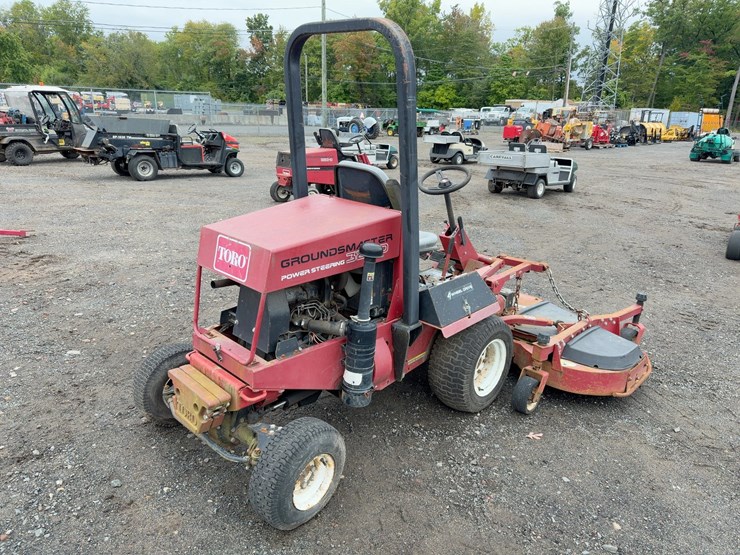 toro-groundsmaster-325d-image-4