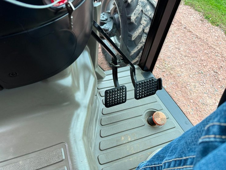 case-ih-jx1070c-image-62