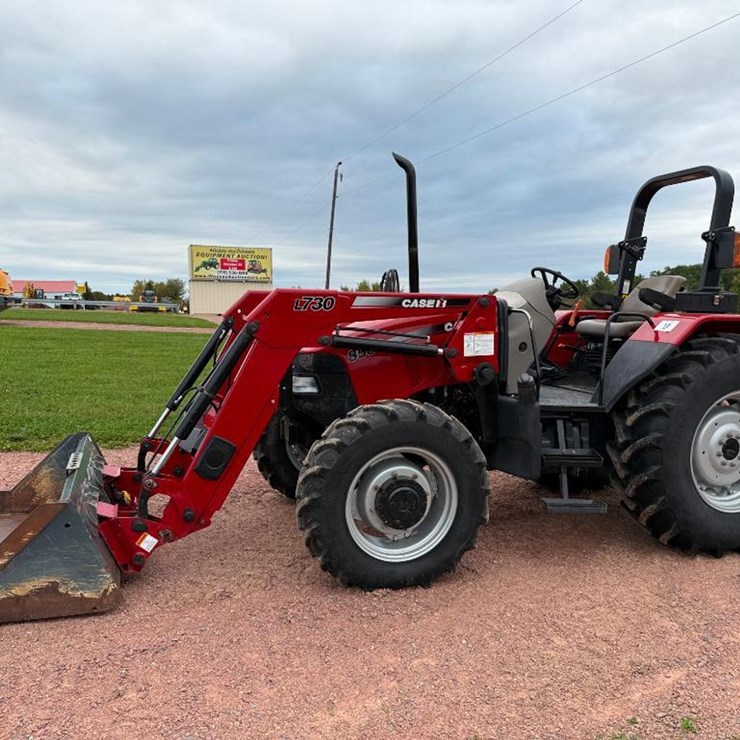 CASE IH FARMALL 85U