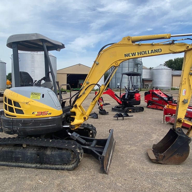 NEW HOLLAND E35B