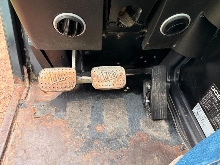 2018-jcb-512-56-image-26