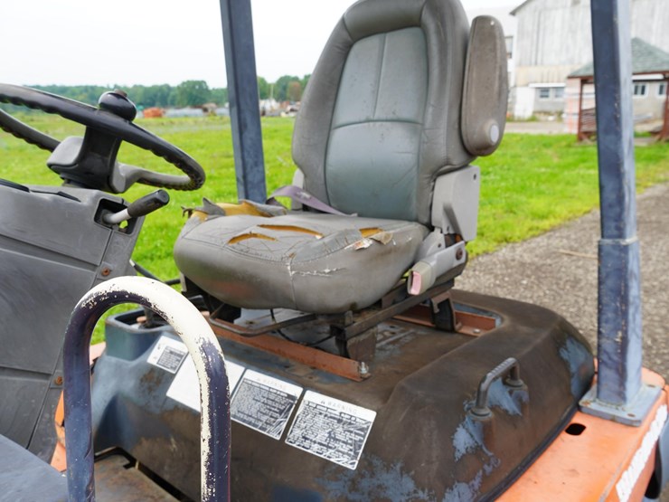 2005-kubota-r520s-image-30