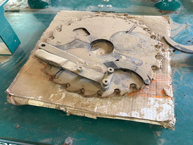 #129-•-2015-wood-mizer-eg300-multirip-edger-image-30