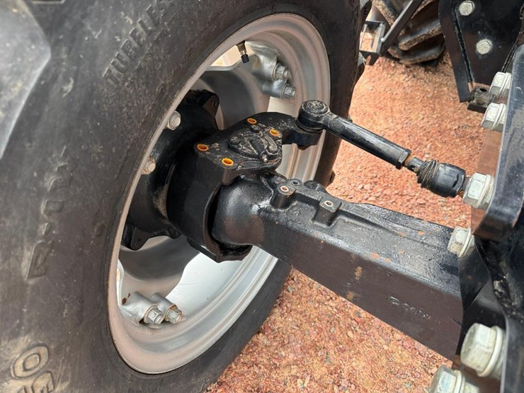 case-ih-farmall-85u-image-48