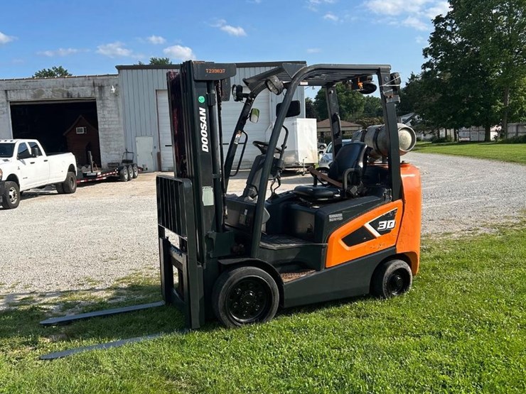 2021-doosan-gc30s-9-image-1
