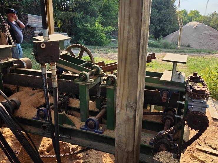 #134-•-2023-double-head-circular-resaw-w/-return-image-16