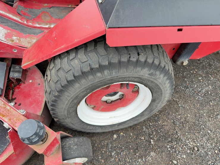 toro-groundsmaster-328d-image-10