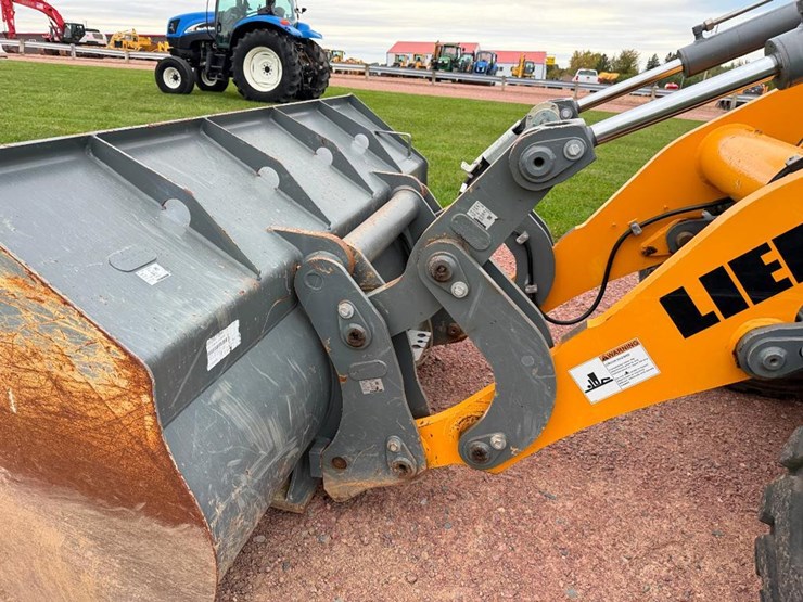 2022-liebherr-l526-image-31