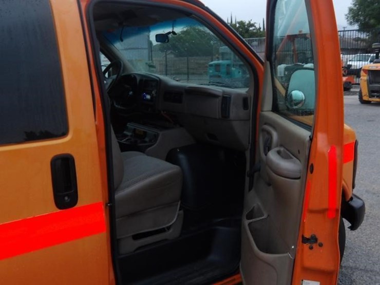 1998-chevrolet-express-3500-image-12