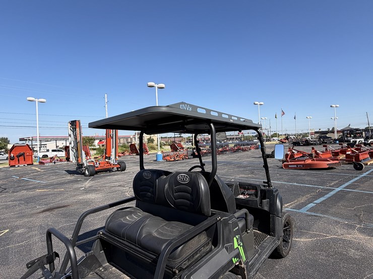 envy-nv4-neighborhood-vehicle-image-9