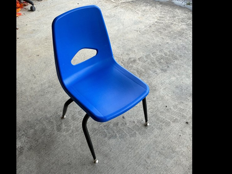 #113-•-(5)-chairs-image-1