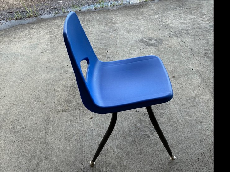 #116-•-(5)-chairs-image-3