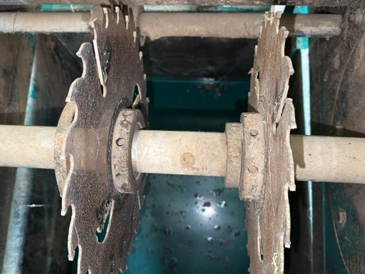 #129-•-2015-wood-mizer-eg300-multirip-edger-image-18