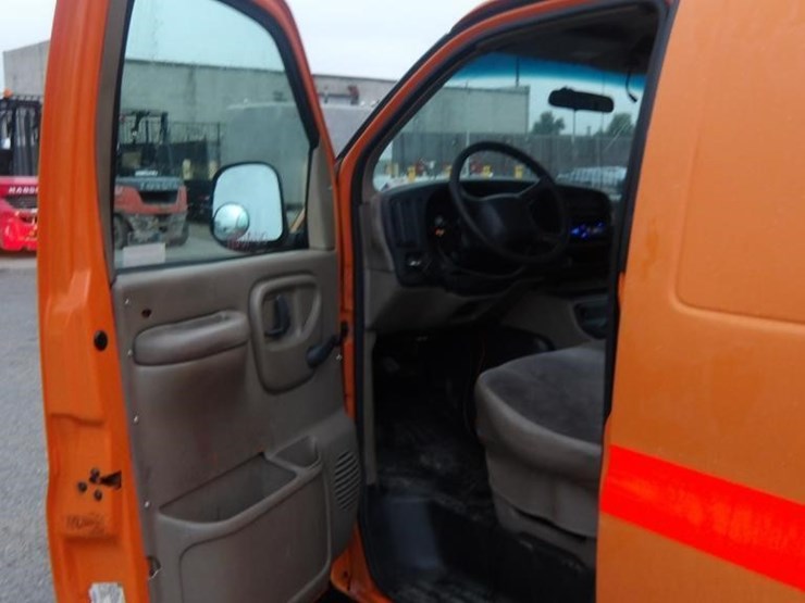 1998-chevrolet-express-3500-image-15
