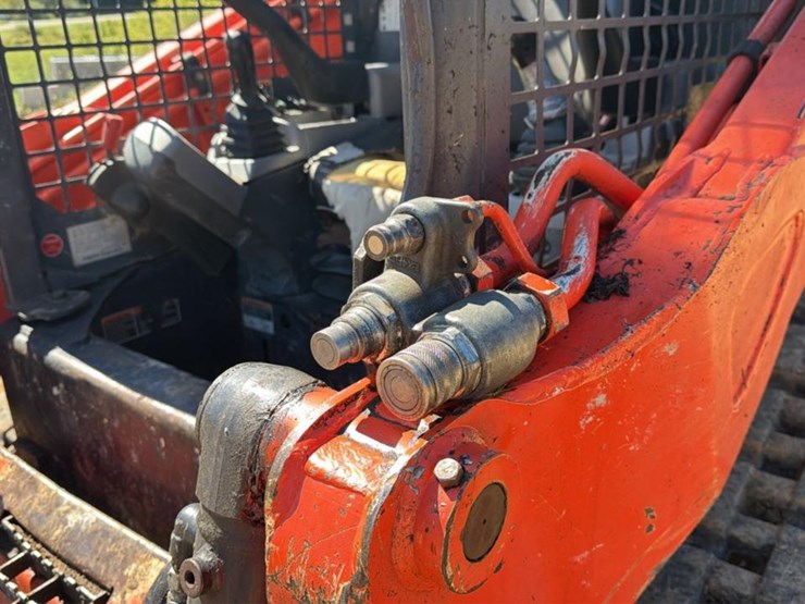 2014-kubota-svl75-2-image-34