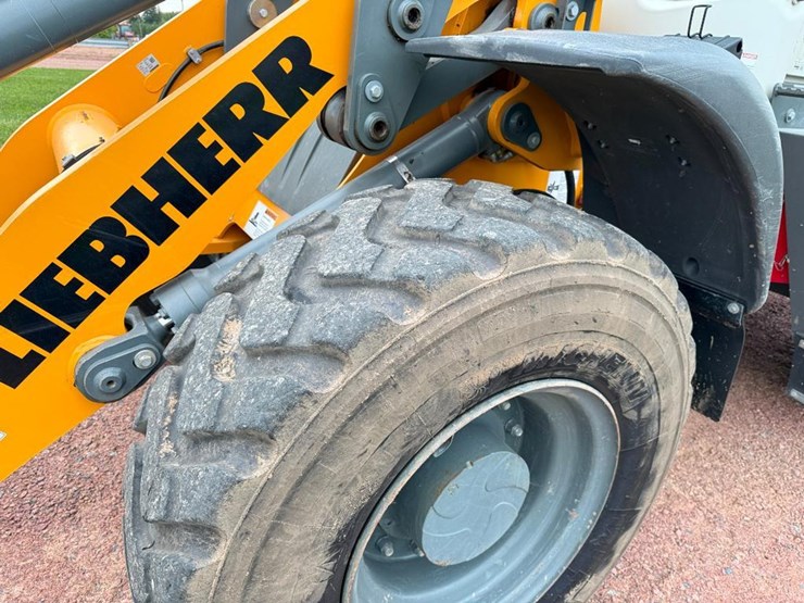2022-liebherr-l526-image-8